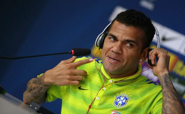 Alves: 'Es mejor tener dependencia de Neymar que no tenerla'