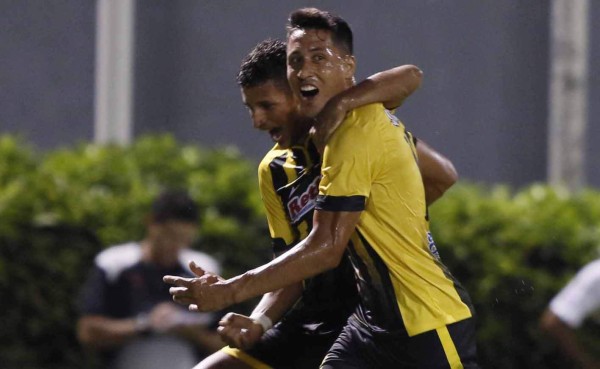 Domingo Zalazar guía goleada de Real España ante Honduras Progreso