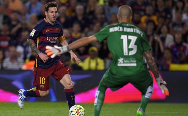 EN VIVO: Ya se juega Barcelona-Levante en el Camp Nou