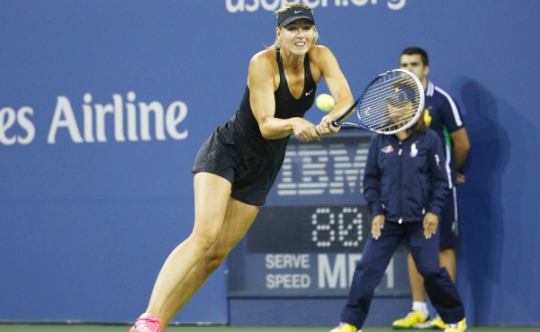 Sharapova alcanzó los octavos; eliminadas Halep y Kerber