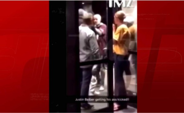 Justin Bieber se va a los golpes en Cleveland, y termina en el suelo