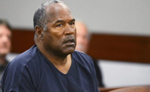 Encuentran un cuchillo con sangre en la casa de O.J. Simpson