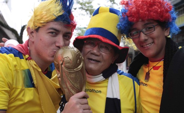 Ecuatorianos arropan a su selección en el hotel