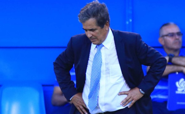 Jorge Luis Pinto, un técnico al que siempre lo sigue la polémica