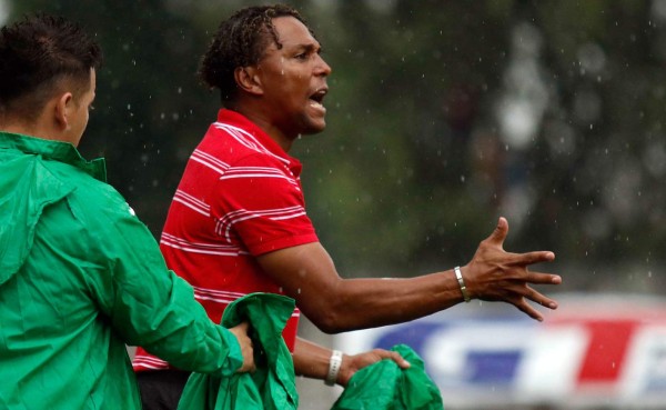 Carlos Pavón: 'Ayer éramos malos y hoy buenos, hay que seguir nuestra línea'