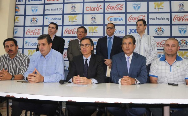 Jorge Luis Pinto se une a la reunión de Comité Ejecutivo de la Fenafuth