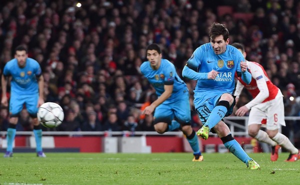 Messi anota doblete, pero está a siete goles de Cristiano Ronaldo