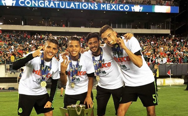 Las fotos curiosas de la celebración de los jugadores de México tras ganar la Copa Oro