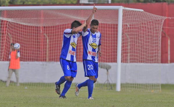 Parrillas One y Victoria se reparten puntos en un partidazo