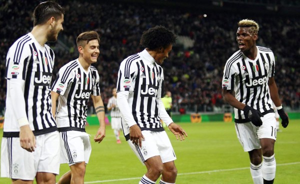 Nápoles y Juventus mantienen su pugna por liderato de Serie A