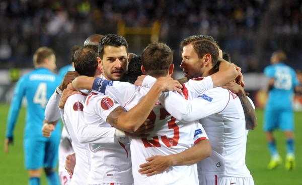 Sevilla, Dnipro, Fiorentina y Nápoli avanzan en la Europa League