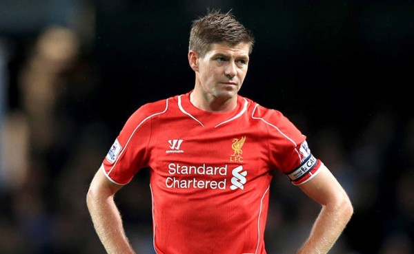 Steven Gerrard podría volver a jugar en el Liverpool la próxima temporada