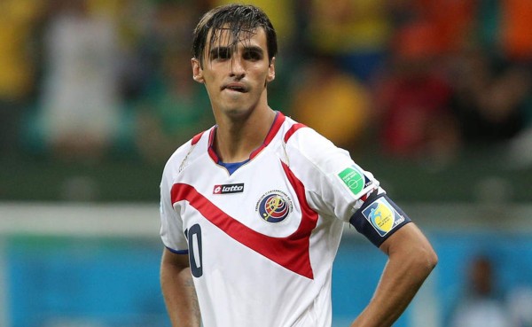 Bryan Ruiz: 'Ya se ve el trabajo del profesor Pinto en Honduras
