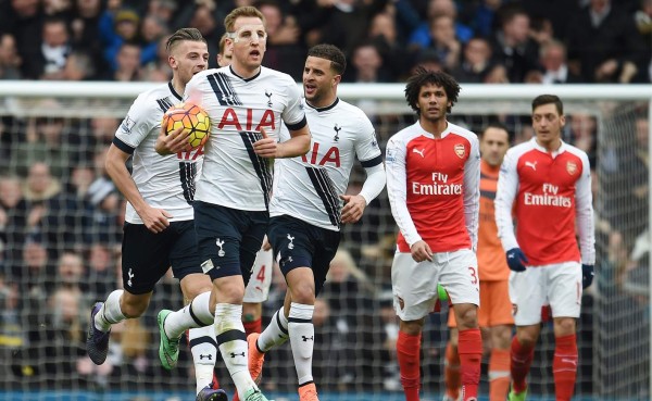 Tottenham y Arsenal empatan y le ponen la Premier en bandeja al Leicester
