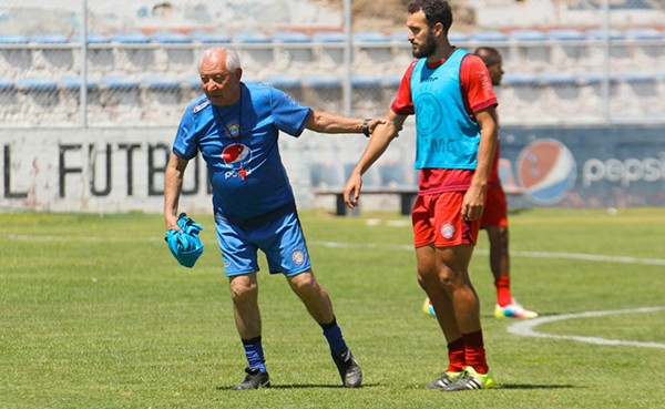 Carlos Jurado seguirá hasta final de temporada con Xelajú