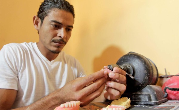 Jorge Núñez, el mecánico dental que es goleador del Juticalpa