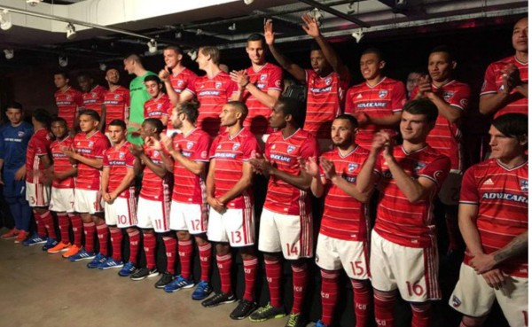 FC Dallas de Maynor presentó su nueva indumentaria