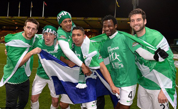 Emilio Izaguirre se corona tricampeón con el Celtic en Escocia