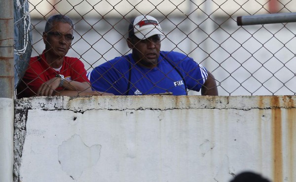 El colombiano Horacio Londoño renunció a la dirección técnica del Social Sol