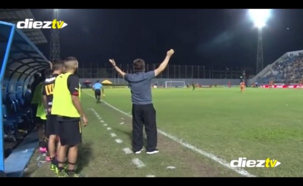 VIDEO: Así vivió la banca del Real España el último minuto de juego ante Motagua