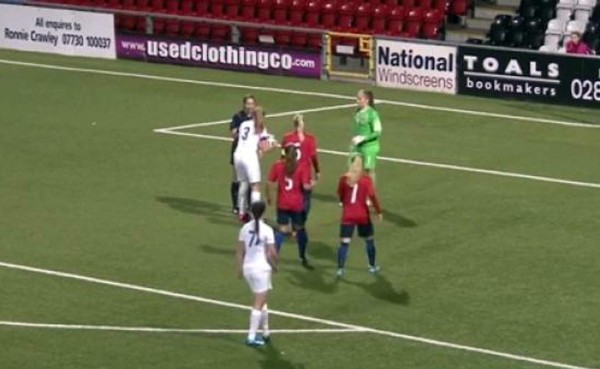 UEFA ordena repetir segundos finales de partido por error arbitral