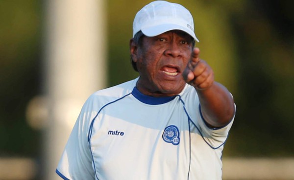 Ramón Maradiaga cumplió más de 200 días con El Salvador y aún no ha ganado