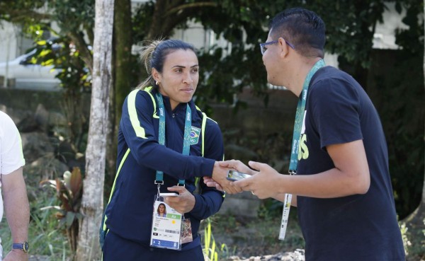 La futbolista brasileña, Marta, le deseó suerte a la Selección de Honduras en Río
