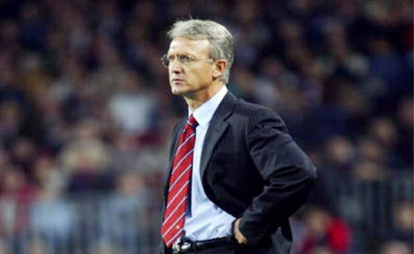 Prensa española hace eco de la polémica cláusula de rescisión de Benito Floro