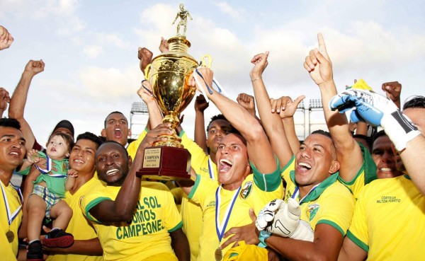 Denuncian al presidente de la Liga de Ascenso por no pagarle a comisarios de juego