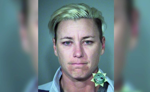 Máxima goleadora de EUA, Abby Wambach, detenida por conducir ebria