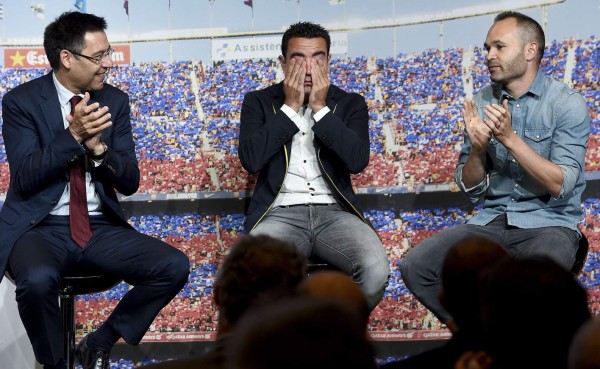 VIDEO: El Barcelona despide a Xavi por la puerta grande en un emotivo acto