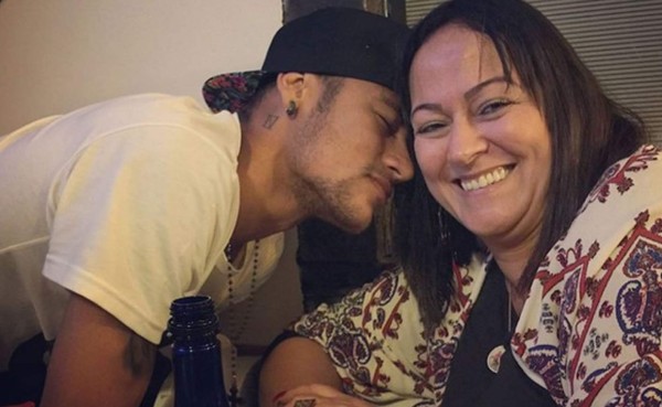 Nuevo revés para Neymar: Su madre ha sido imputada