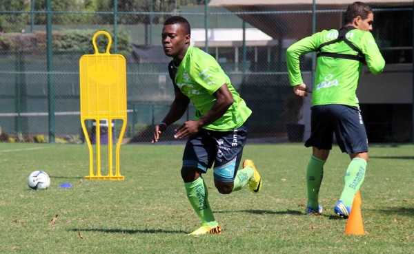 Santos quiere nacionalizar a Júnior Lacayo y podría ascender al primer equipo