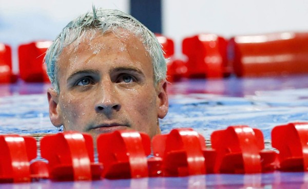 Lochte pierde todos sus contratos tras escándalo en Río