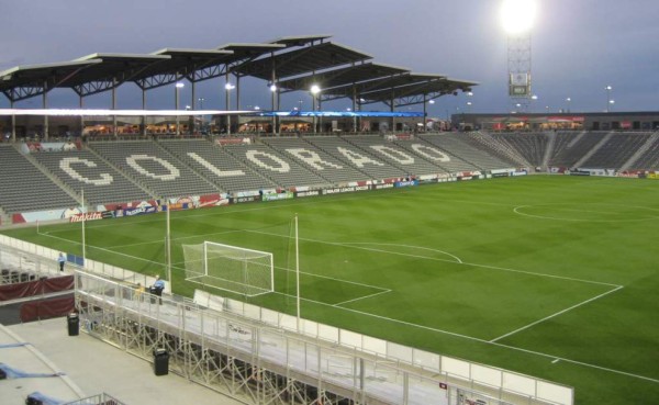 Afición mexicana se burla de los estadios en donde le tocará jugar a Chivas, Tigres y Tijuana