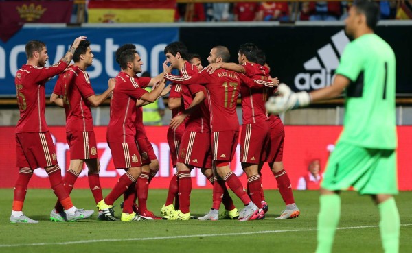 Sin mayores sobresaltos, España vence 2-1 a Costa Rica