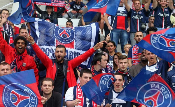 VIDEO: Así celebran los aficionados el título de campeón del PSG