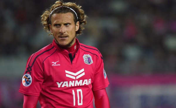 Diego Forlán cumplirá su sueño de retirarse en el Peñarol