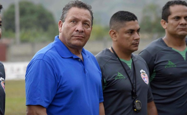 Solano: 'Me gustaría un equipo que ataque como Barcelona y defienda como Atlético'