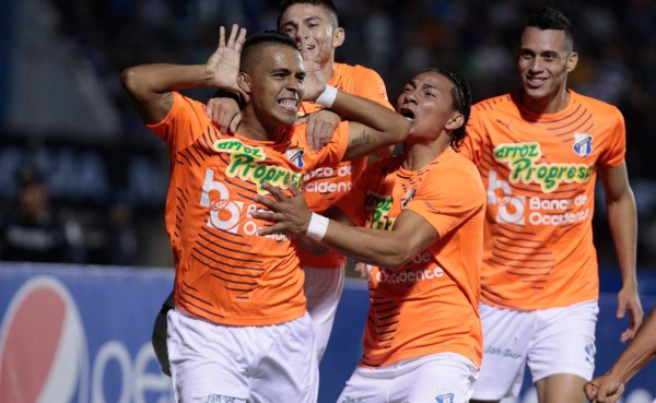 Fredixon Elvir: 'En estos partidos no hay que achicarse'