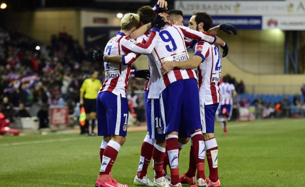 Atlético de Madrid gana y sigue al acecho de Barcelona y Real Madrid