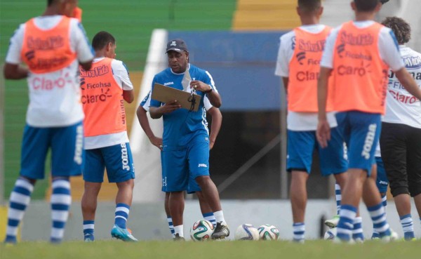 Inició la era Hernán Medford con la Selección de Honduras