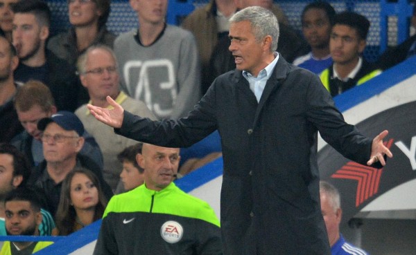 El Chelsea expresa su 'pleno apoyo' a Mourinho a pesar de los resultados