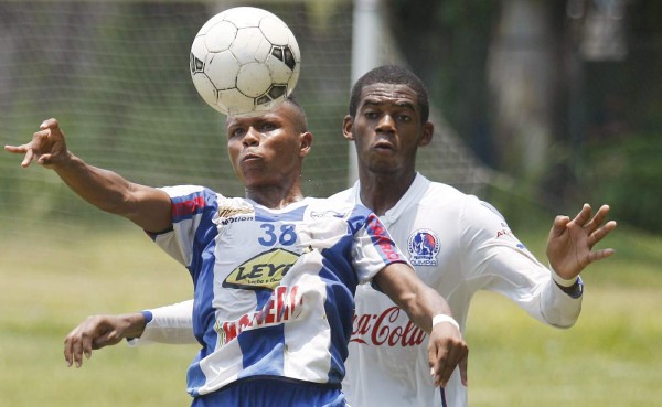 Olimpia salió bien librado en la primera semifinal contra Victoria