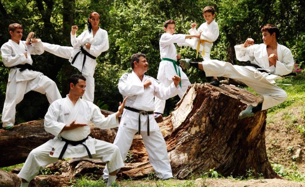 La familia Armijo, un legado en el karate hondureño