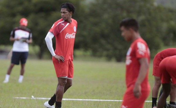 Carlo Costly entrena de lleno con el Olimpia