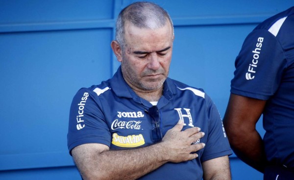 El 'sargento' Amazo abandona el barco y deja a Jorge Luis Pinto