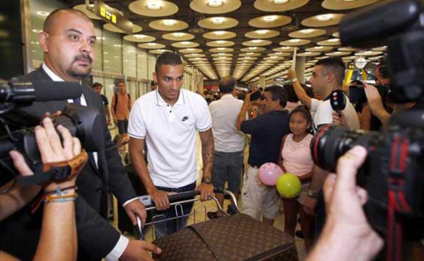 Danilo llega a España recuperado y con ganas de integrarse al Real Madrid