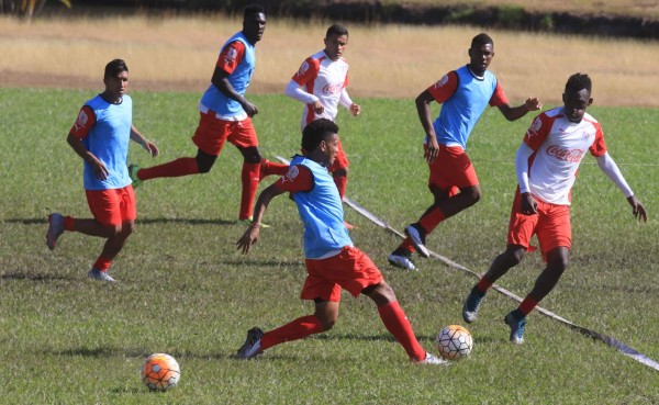 Olimpia viajó con plantel completo a San Pedro Sula