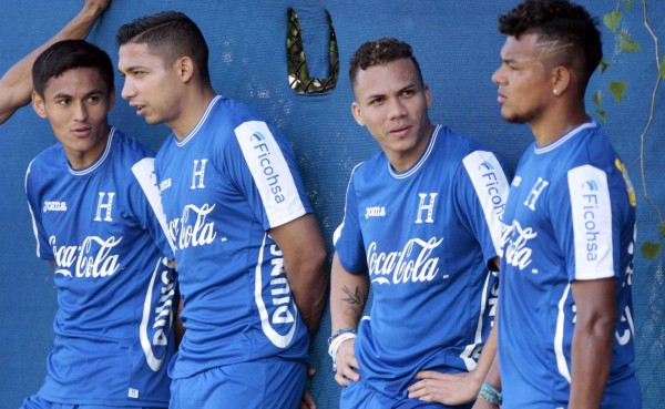 Arnold Peralta abandonó concentración de Honduras